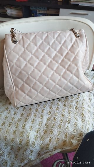 Bolso grande de hombro rosa vieja Guess
