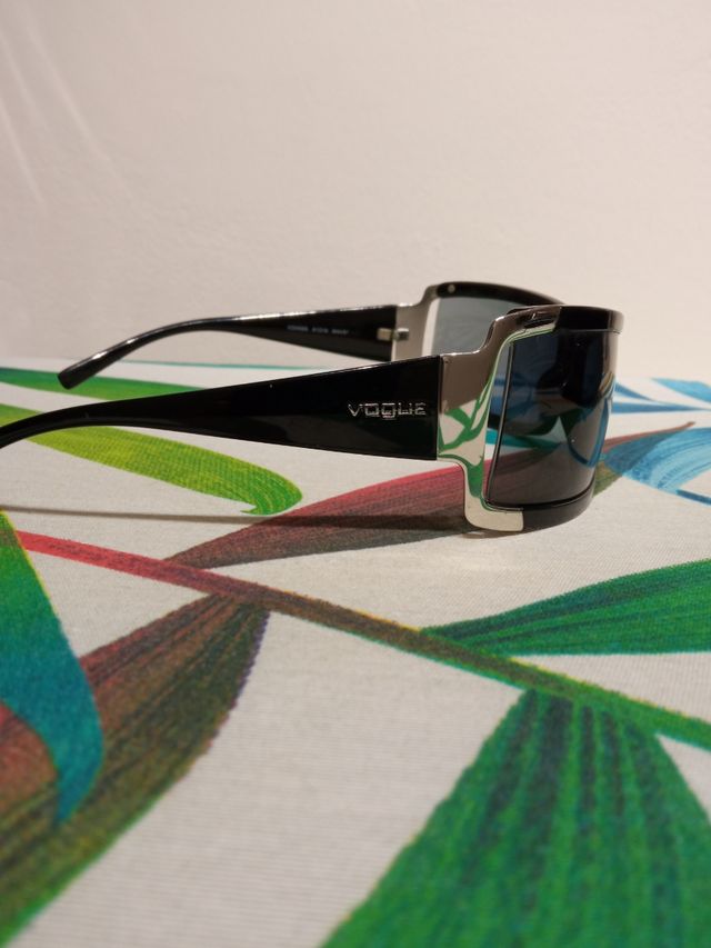 Gafas negras Vogue
