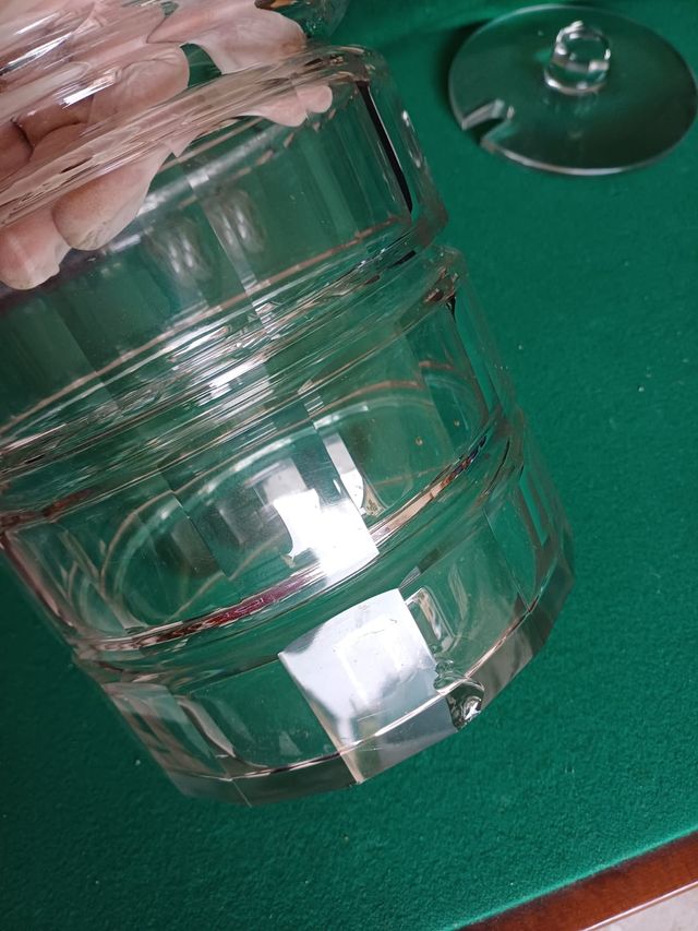 Vaso contenitore in cristallo