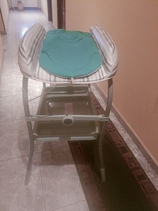 Cambiador + bañera marca Chicco.