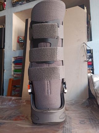 Bota neumática,Prótesis para pierna talla L