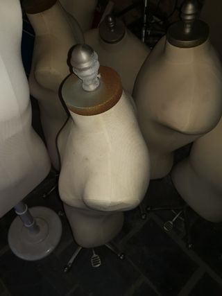 8 Bustos maniquí hombre y mujer. todos 190 euros.