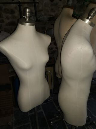 8 Bustos maniquí hombre y mujer. todos 190 euros.