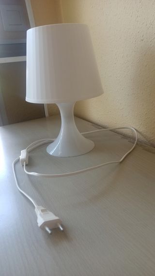 Lámpara mesa Ikea