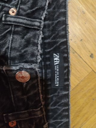 Pantalón Zara