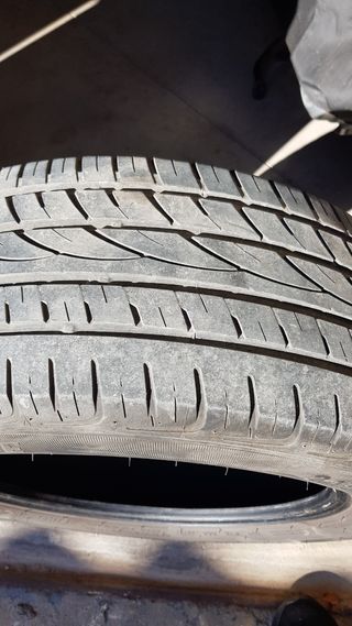 Ruedas de coche con un 90% de vida.