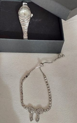 Reloj de pulsera con caja