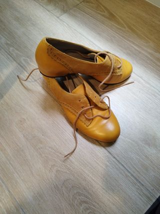 Zapatos piel amarilla T37