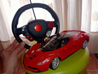 Coche juguete teledirigido