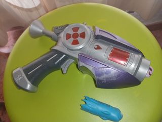 Pistolas lanzaderas juguetes