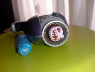 Pistolas lanzaderas juguetes