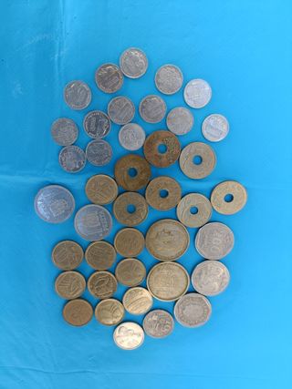 40 monedas d las antiguas pesetas.Vintag