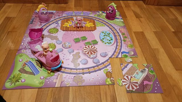 Tren infantil con figuras