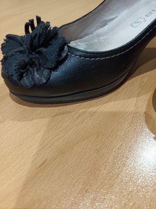 Zapato con plataforma. N37