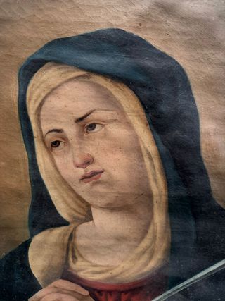 Antigua Dolorosa pintada sobre óleo XIX.