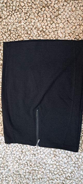 Falda negra L Stradivarius