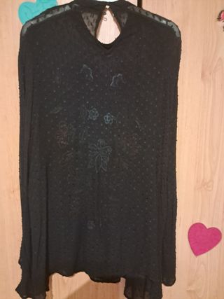 Blusa negra