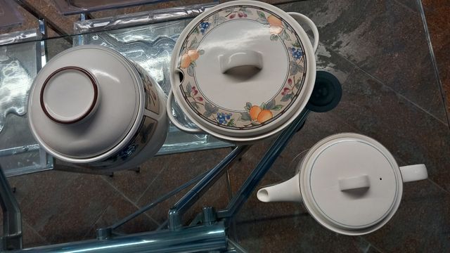 Teiera portabiscotti e zuppiera