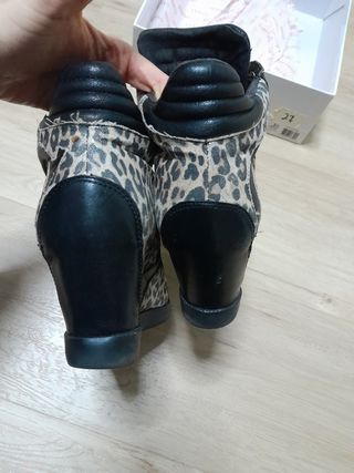 Deportivos-botines Guess