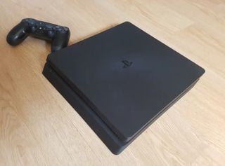 PS4 SLIM 1TB