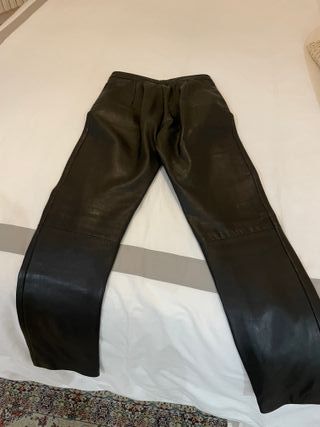 Pantalón cuero