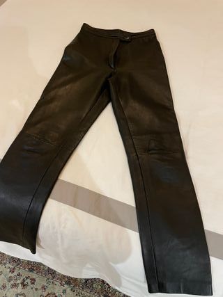 Pantalón cuero