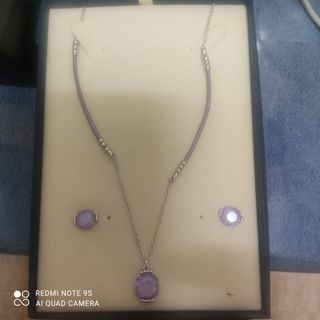 Collar..pendientes..pulsera