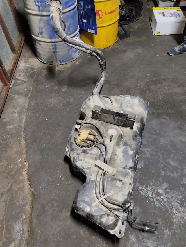 Deposito combustible Berlingo 2015