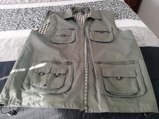 Chaleco para caza y pesca.