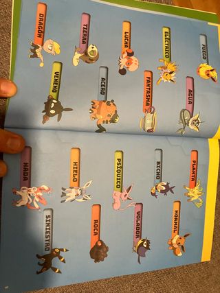 Más de 800 cartas pokemon + Guia  Pokemon oficial