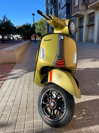 Vespa GTS 300 Super Sport