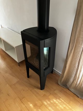 Estufa de leña Jotul F163 negra de fundición