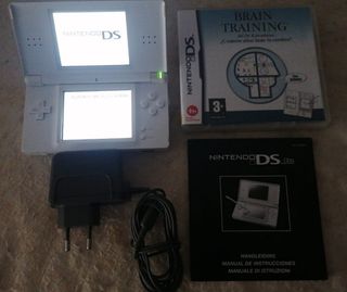 Nintendo DS Lite + 1 juego