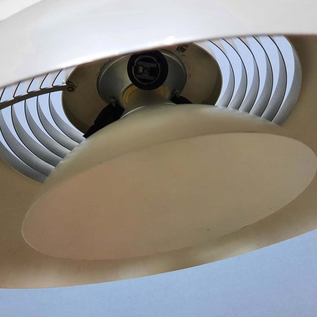 Lámpara Arne Jacobsen original