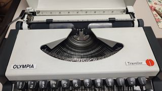 Maquina de escribir olympia traveller