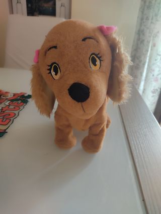 Lucy cagnolina interattiva