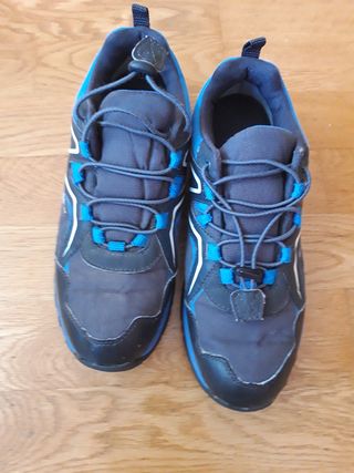Botas montaña Neakpeak. T.38.