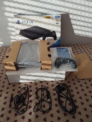 PS 4 PlayStation 4 500GB + juegos + mandos