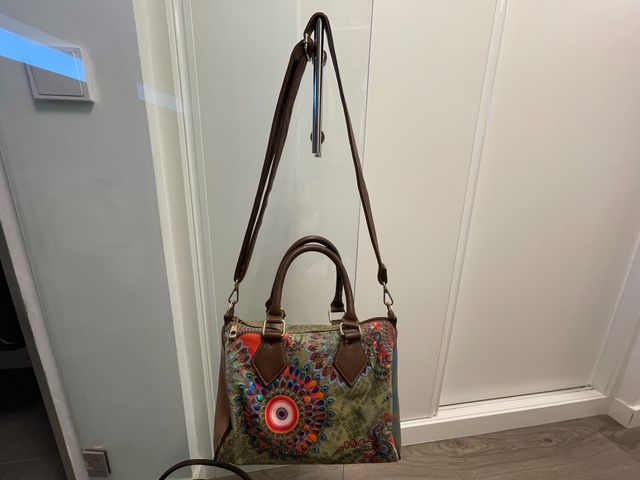 Bolso tipo Desigual
