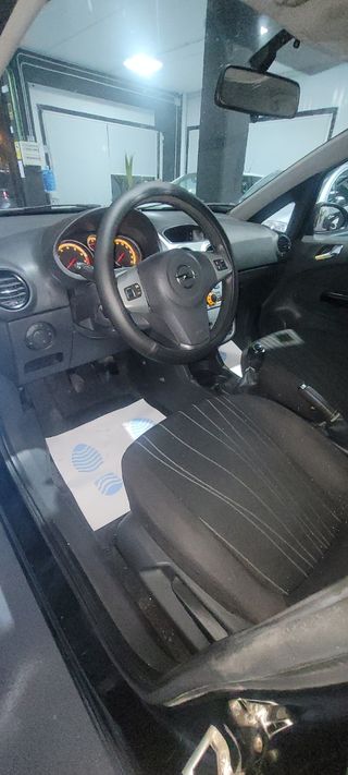 Opel Corsa 2010 NO NEGOCIABLE pegatina C financial