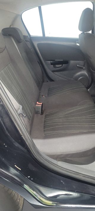 Opel Corsa 2010 NO NEGOCIABLE pegatina C financial