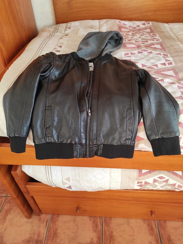 Chaqueta de cuero talla 6-7