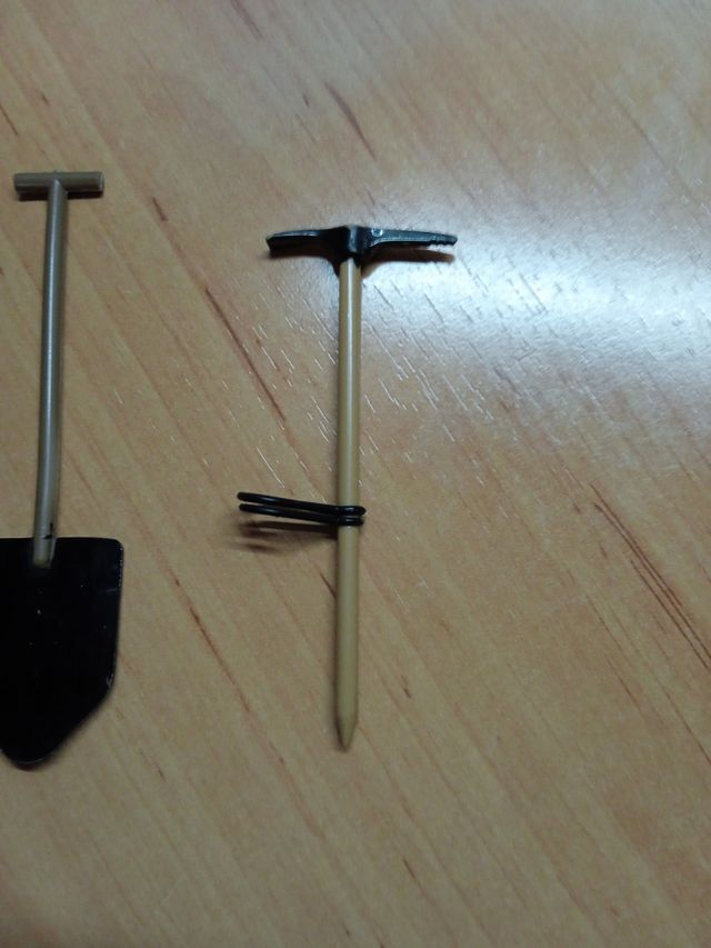 Pico y pala Madelman