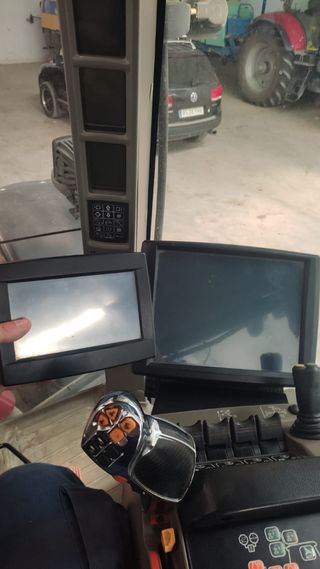 Pantalla Case/NH AFS 700/INTELLIVIEW 4