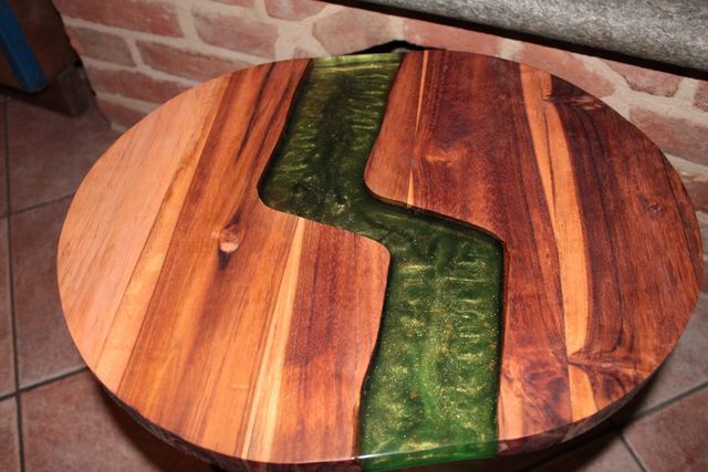 Tavolino in resina e legno di teak