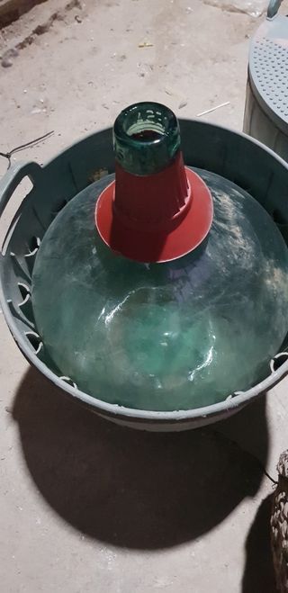 Damajuanas o garrafas de vino antiguas