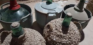 Damajuanas o garrafas de vino antiguas