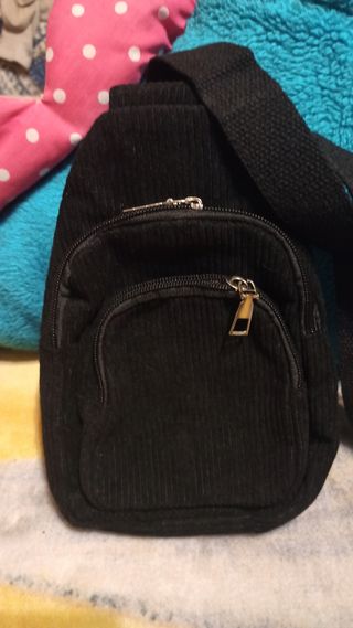 Mochila cruzada pecho juvenil.llaves/teléfono 