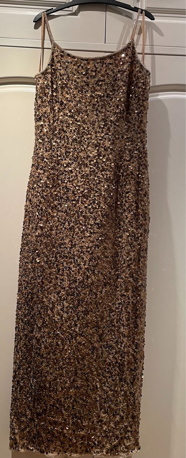 Vestido lentejuelas dorado Talla M-38