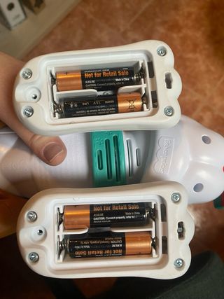 Perrito gatea y juega de juguete Fisher-Price